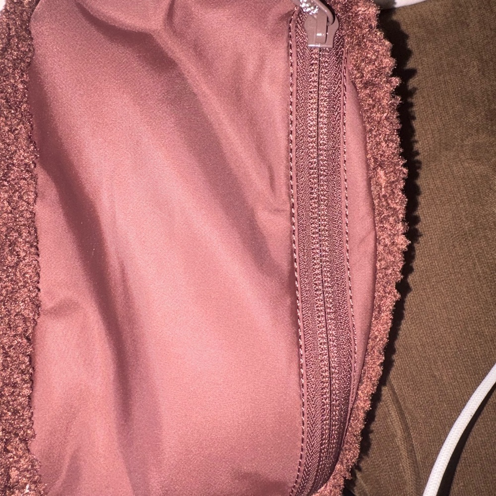 Lululemon Brown Sherpa Adjustable Belt Bag NWOT - Picture 7 of 11